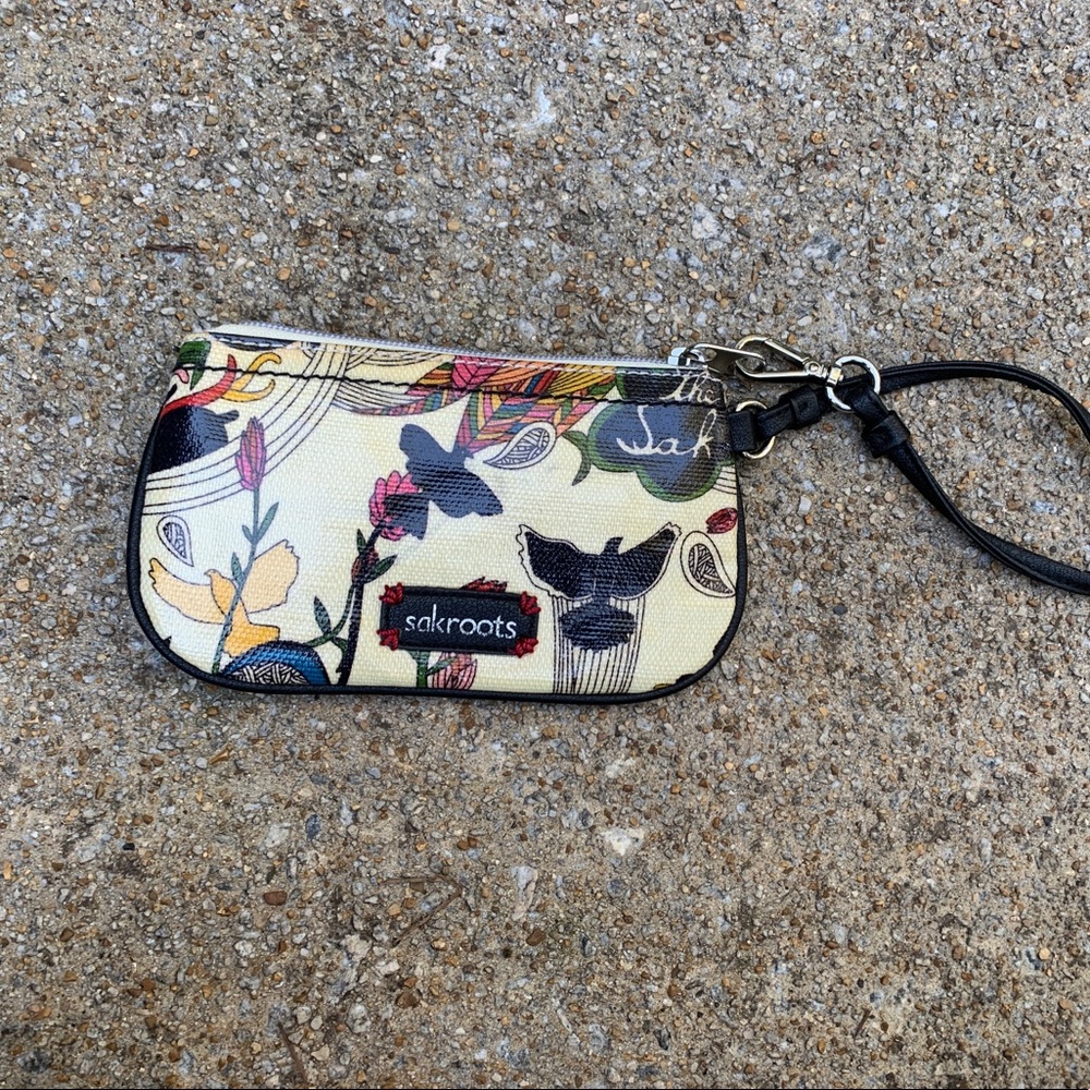 SakRoots Wristlet